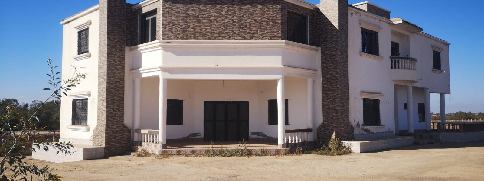 Villa avec grand terrain