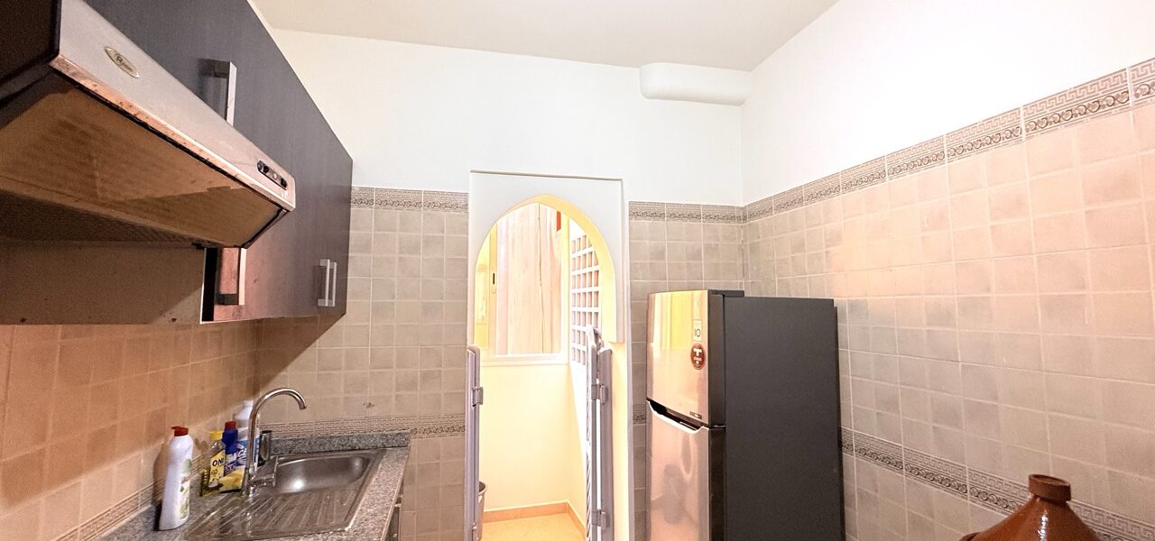Cuisine avec réfrigérateur – appartement 90 m² Marrakech