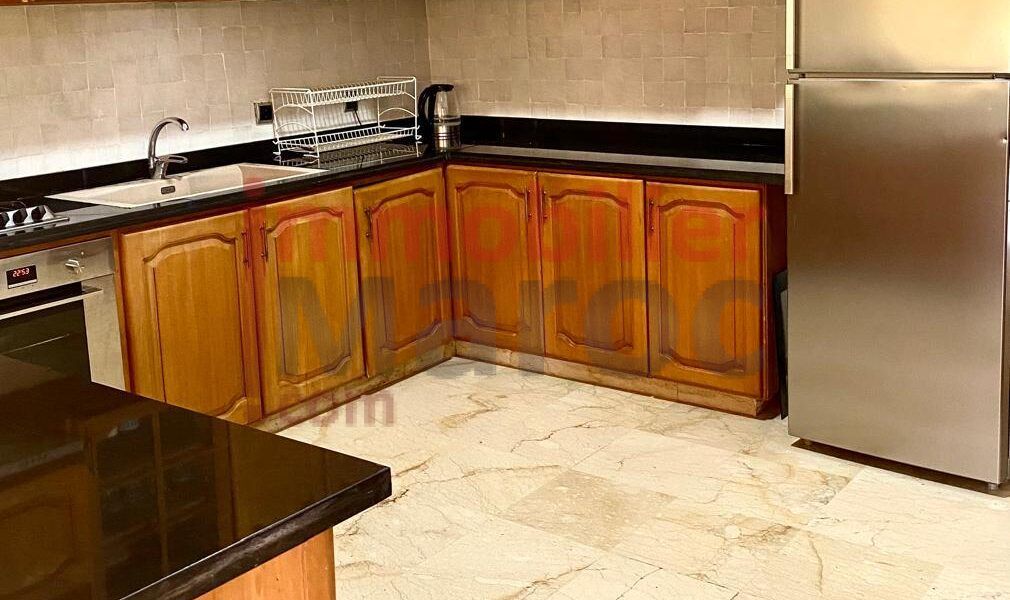 Villa à Vendre – Route de l’Ourika, 25 km de Marrakech | 5 Chambres | Piscine | Vue Atlas