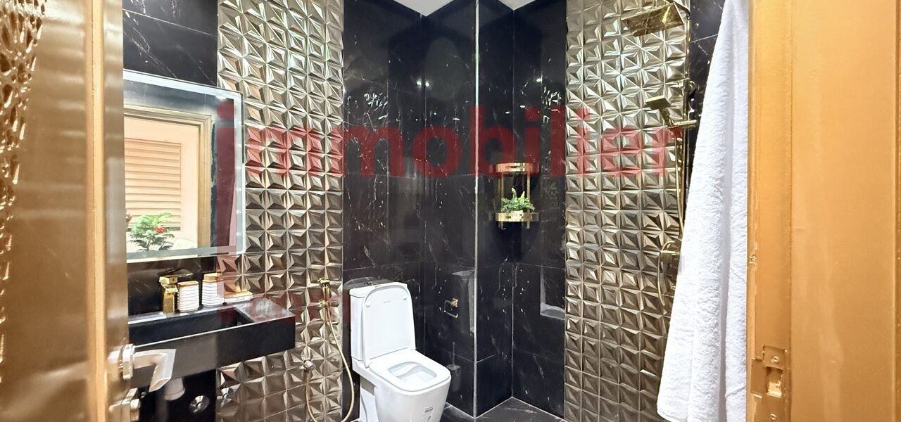 Villa avec piscine à vendre ou à louer – 260 m² – À 10 min de Marrakech
