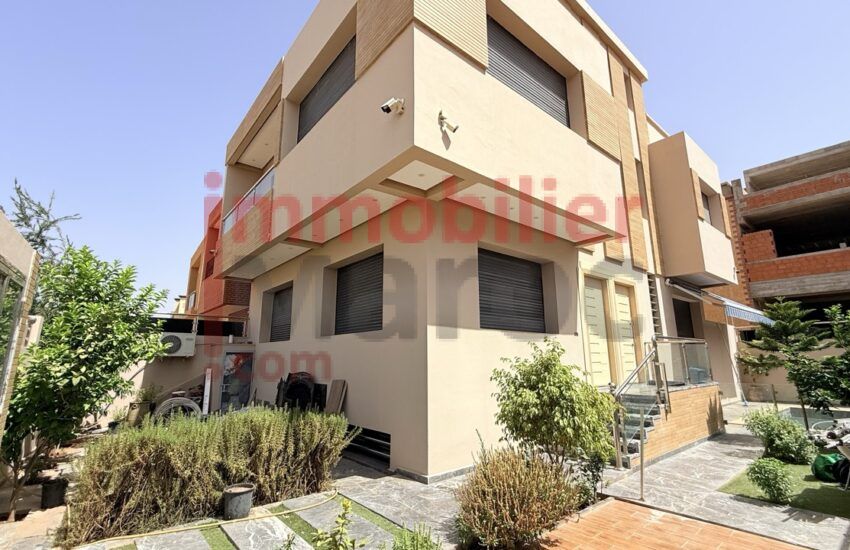 Villa avec piscine à vendre ou à louer – 260 m² – À 10 min de Marrakech