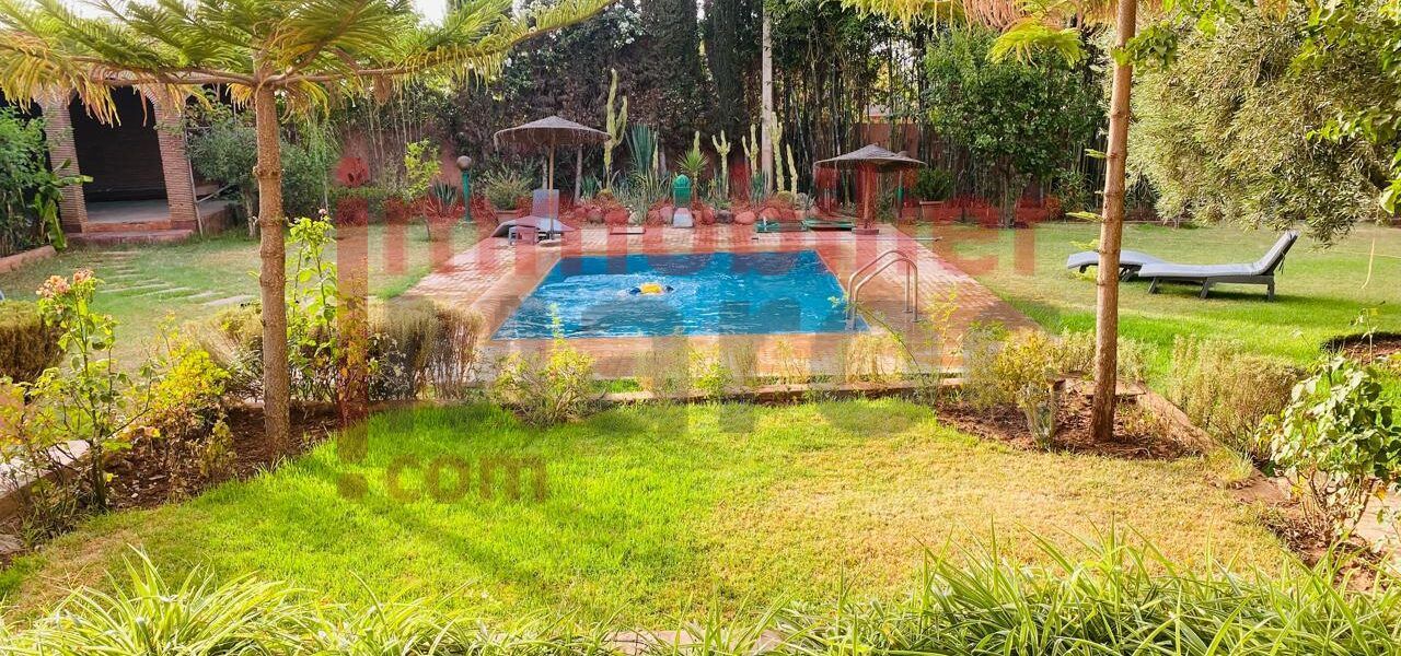 Villa à Vendre – Route de l’Ourika, 25 km de Marrakech | 5 Chambres | Piscine | Vue Atlas