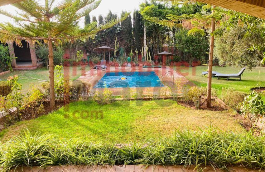 Villa à Vendre – Route de l&rsquo;Ourika, 25 km de Marrakech | 5 Chambres | Piscine | Vue Atlas