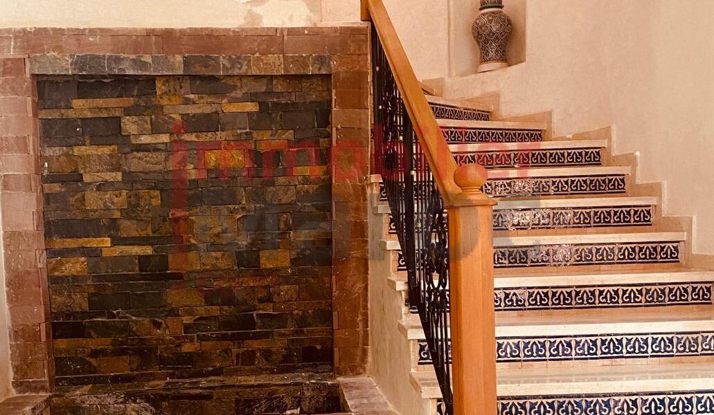 Villa à Vendre – Route de l’Ourika, 25 km de Marrakech | 5 Chambres | Piscine | Vue Atlas