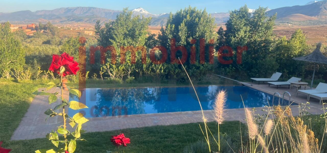 Villa d’hôtes de charme à vendre – 1 hectare entre Tahanaout et l’Ourika