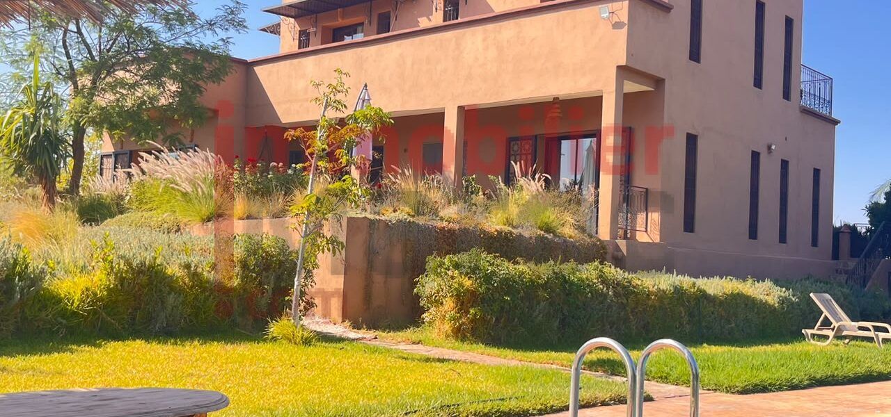 Villa d’hôtes de charme à vendre – 1 hectare entre Tahanaout et l’Ourika