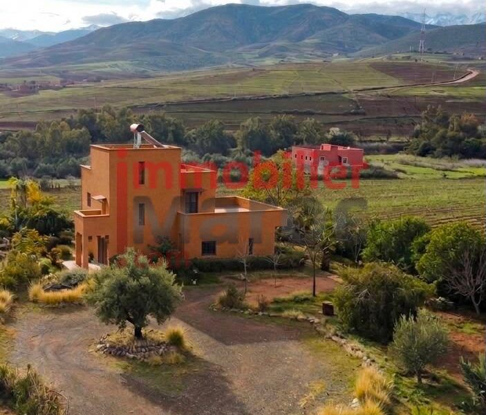 Villa d’hôtes de charme à vendre – 1 hectare entre Tahanaout et l’Ourika