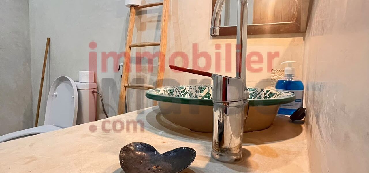 Villa d’hôtes de charme à vendre – 1 hectare entre Tahanaout et l’Ourika