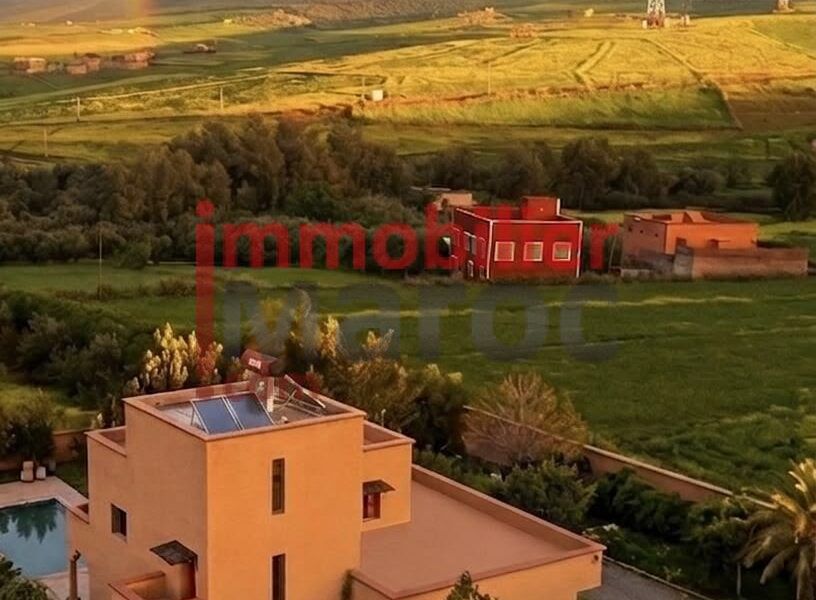 Villa d’hôtes de charme à vendre – 1 hectare entre Tahanaout et l’Ourika