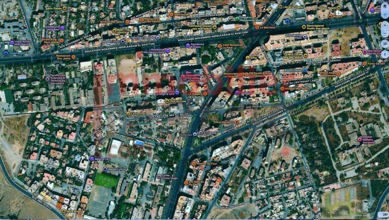 Terrain à vendre 609 m² – Centre Guéliz, Marrakech – Deux façades, orienté sud