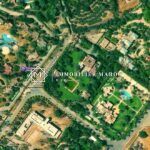 Vue satellite du terrain d'un hectare à vendre au cœur de la Palmeraie de Marrakech