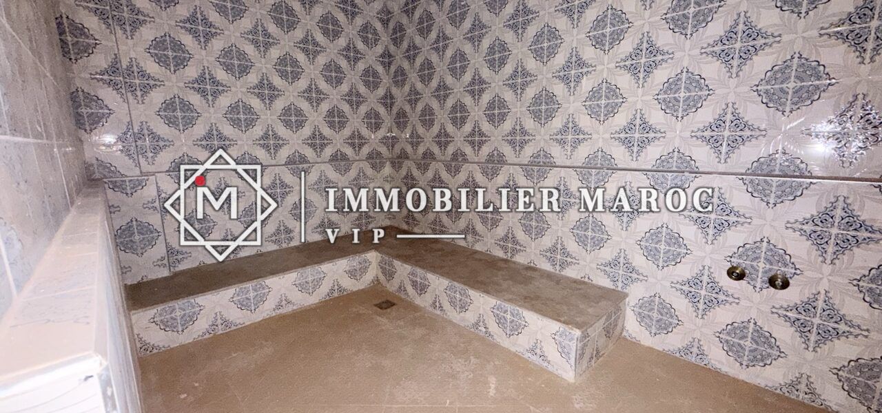 Hammam traditionnel aux carreaux décorés – maison d'hôtes à vendre à la Palmeraie de Marrakech